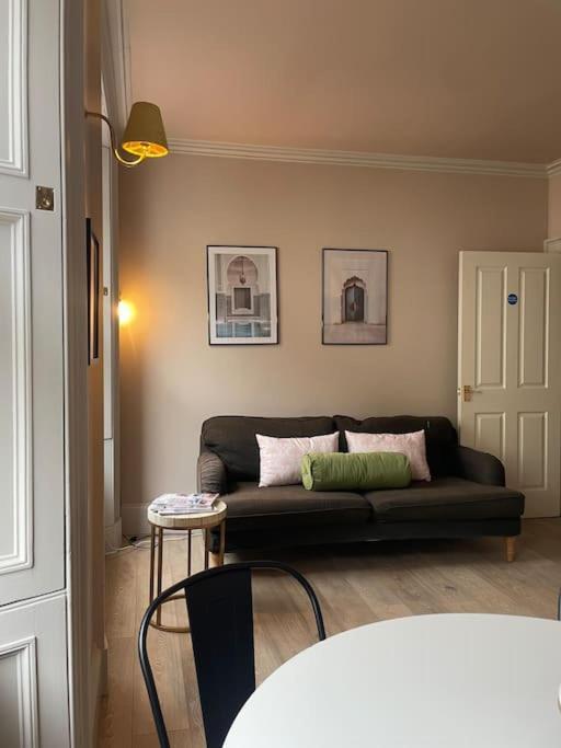 Bijou In The Heart Of Apartment *
